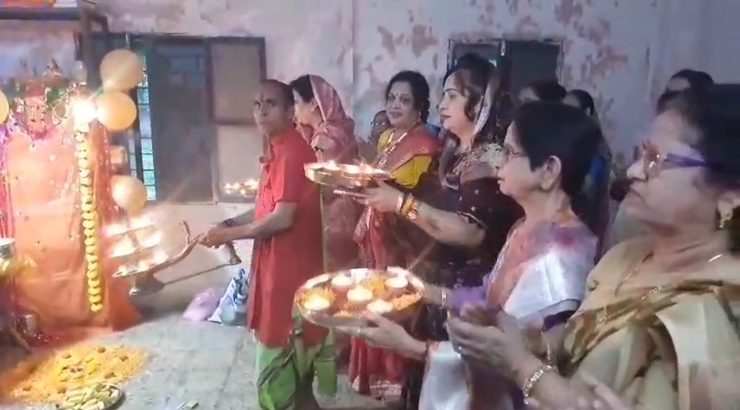 जहां वृद्धजनों का आशीर्वाद मिला, वहीं मोदी जन्मोत्सव की खुशियां खिलीं