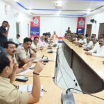 गणेश उत्सव व अनन्त चतुर्दशी पर अखाड़ों और झांकियों के लिए पुराने कंट्रोल रूम में बैठक आयोजित, पुलिस प्रशासन ने दिए आवश्यक दिशा-निर्देश
