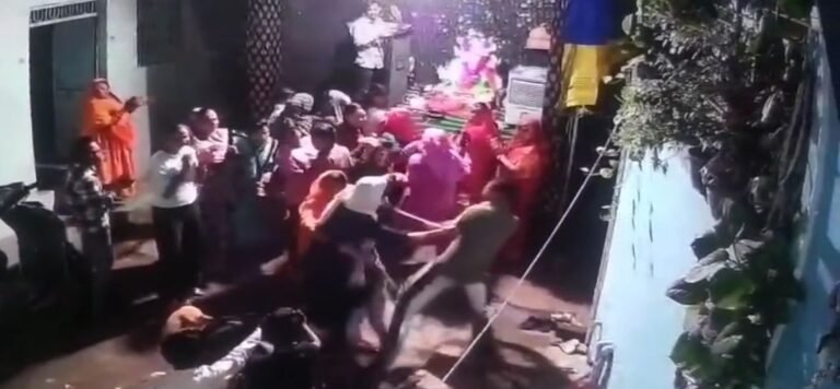 रतलाम में गणेश आरती के दौरान महिला से छेड़छाड़ और मारपीट, पड़ोसी के खिलाफ केस दर्ज