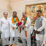अल्‍पसंख्‍यक मोर्चे के नवनियुक्‍त प्रदेशाध्‍यक्ष द्वारा एमएसएमई मंत्री चेतन्य काश्‍यप से सौजन्‍य भेंट