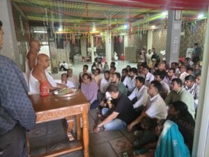 दर्शन-वंदन यात्रा में तीर्थ दर्शन कर लौटे श्रावक