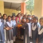 छात्र छात्राओं ने बनाए मिटी के गणेश का आज विधि विधान से विसर्जन किया
