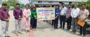 किताबी पढ़ाई से आगे निकले विद्यार्थी: स्वास्थ्य सेवा क्षेत्र की कार्यप्रणाली और जमीनी हकीकतों से हुए रूबरू