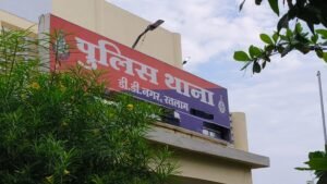 शराब के पैसे मांगने पर विवाद: बदमाश ने चाकू से हमला कर कई लोगों को किया घायल, मामला दर्ज