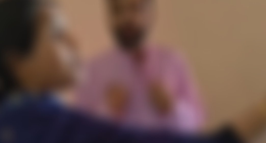 पत्नी ने होटल में रंगरेलियां मनाते पति को रंगे हाथों पकड़ा, थप्पड़ जड़ते हुए बोली- ‘मेरे साथ लव मैरिज की है’; वीडियो वायरल