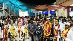 इबादत आपकी, खिदमत हमारी — 50 जायरीन 21 दिनों के उमराह सफर पर रवाना