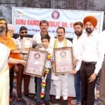 चावल के दानों पर राष्ट्रगीत एवं राष्ट्रगान लिखकर 11 वर्षीय जिष्णु दवे ने रचा नया कीर्तिमान