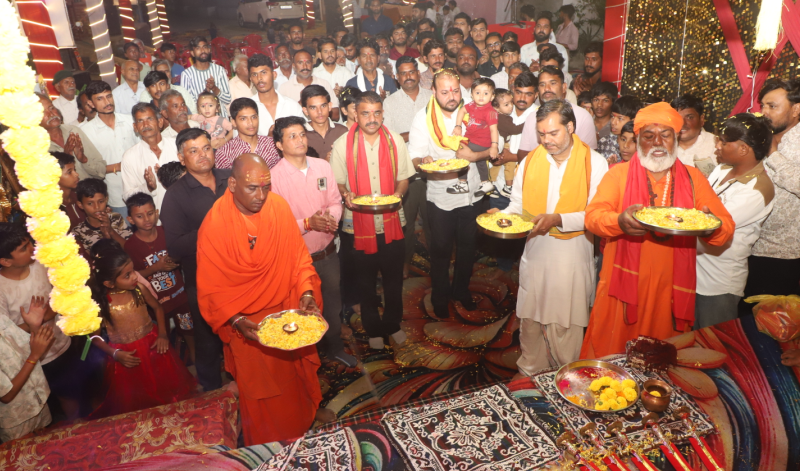 नांदलेटा में भक्ति के साथ शौर्य और शक्ति का अनूठा संगम-  बालिकाओं ने तलवारों के साथ खेला गरबा , दुर्गा पूजन के साथ हुआ शस्त्र पूजन