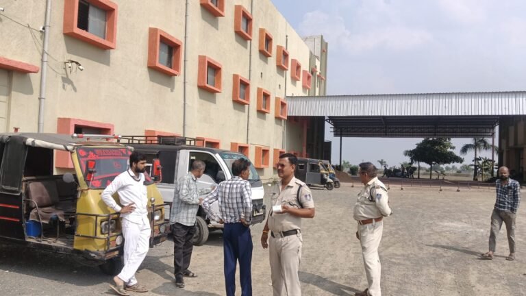 स्कूली विद्यार्थियों की सुरक्षा सुनिश्चित करने हेतु यातायात पुलिस जावरा की सघन जांच एवं वैधानिक कार्रवाई