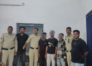 थाना माणकचौक पुलिस द्वारा 12 घण्टे के भीतर नकबजनी की घटना का खुलासा कर मय माल मश्रुका बरमाद करने मे मिली सफलता
